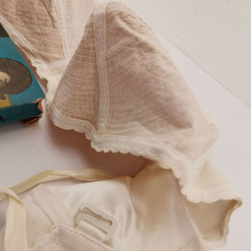 1960s bra used, white