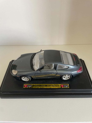 Bburago Porsche 911 Carrera 996 1:24 metal model used with original stand