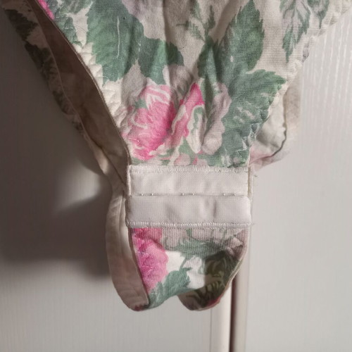 One-piece bodysuit new with roses, size S