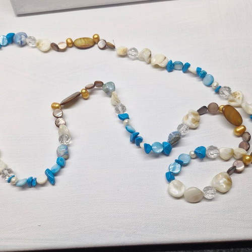 Long turquoise necklace like new with beige and brown stones 53cm