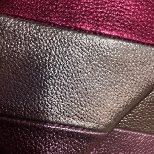 Метализирана чанта нова с етикети цветна crossbody