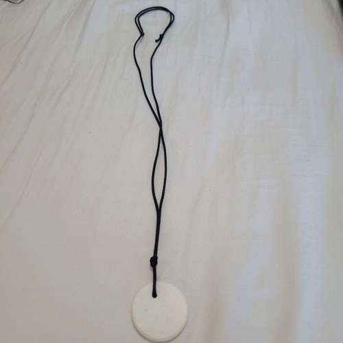 Pendant with white marble, adjustable length
