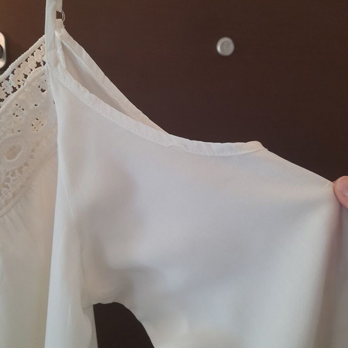White plus size blouse 5XL like new with lace and balloon sleeve