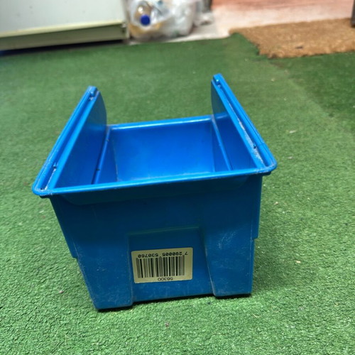 Plastic storage boxes used, pack of 50 pieces