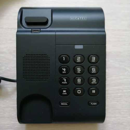 Alcatel office phone like new, black, corded