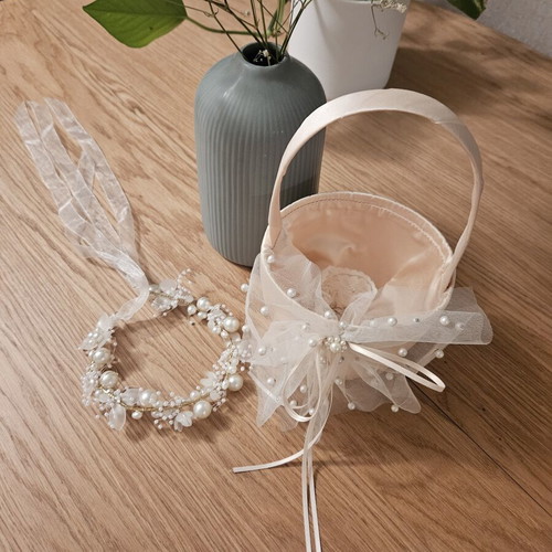 Flower girl set with hair wreath and rice basket