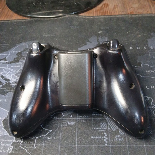 Microsoft Xbox 360 Black controller like new