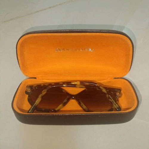 Rebekka blu sunglasses like new