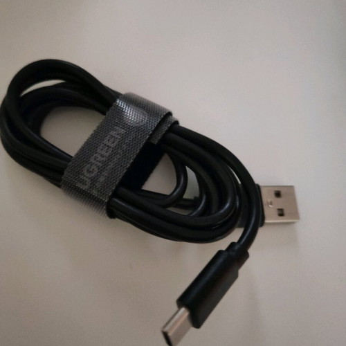 Fm transmitter Xo like new with two USB A ports and 18W fast charge