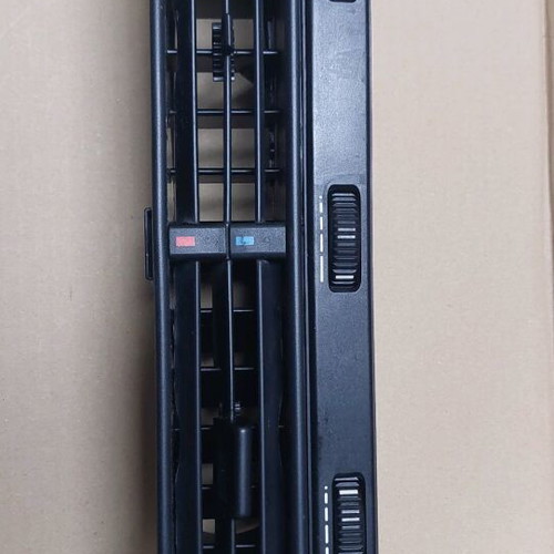 Mercedes R129 SL central air vent used in excellent condition