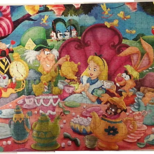 Disney Alice in Wonderland children's puzzle 1000 pieces like new