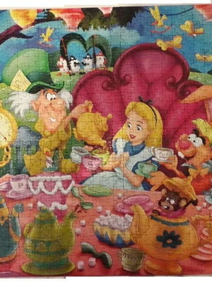 Disney Alice in Wonderland children's puzzle 1000 pieces like new