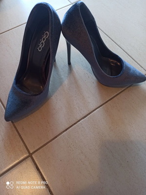GoGo Shoes pointed high heels like new, size 35, blue velvet