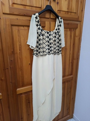 Formal dress like new with patterns and shoulder pads yellow