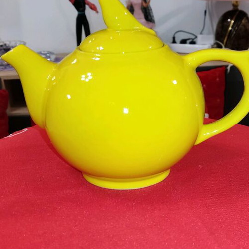 Ceramic teapot with Tweety Bird design like new