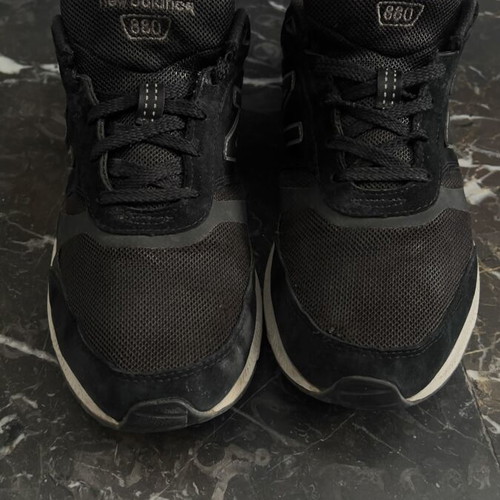 New Balance 880 v5 Black Walking Shoes used, size EU 46.5