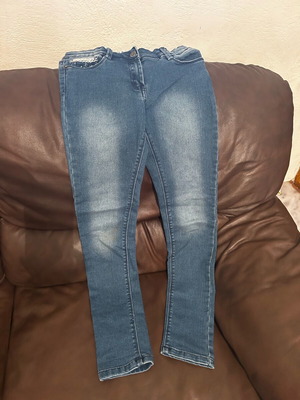 Girl jeans like new, size 146, blue