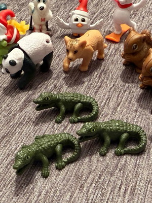 Kinder animal figures used