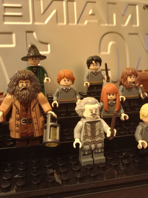 Lego Minifigures Harry Potter set with 10 figures and accessories like new