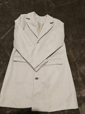Women's beige coat like new, size M