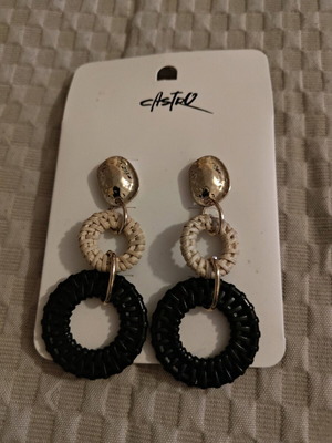 Earrings new black and beige