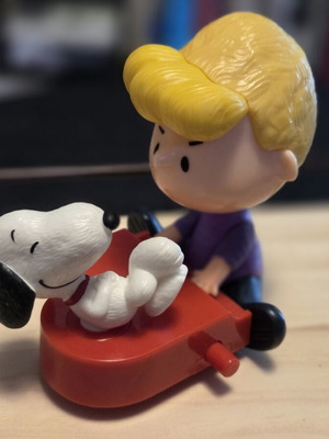 Snoopy and Schroeder McDonald's Happy Meal toy like new