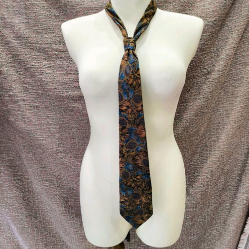 100% silk tie like new, multicolored