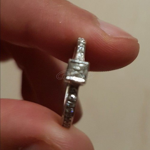 Ring new with certification, carats, special order square stone