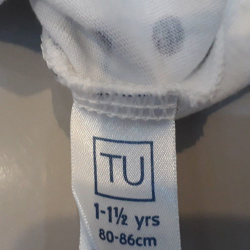TU t-shirt used for 12-18 months