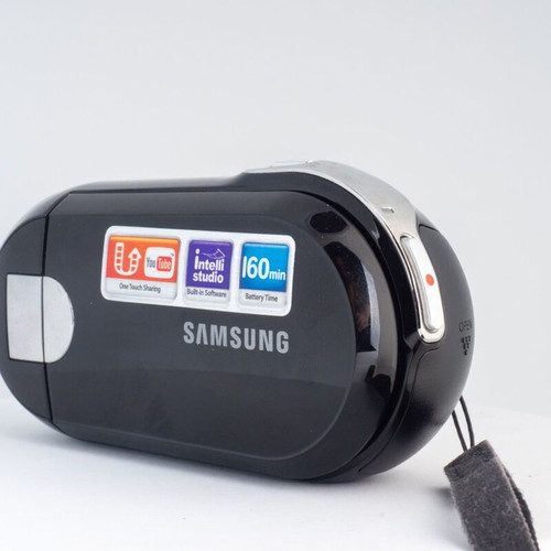 Samsung SMX-C10 vintage compact camcorder used with 10x optical zoom and 8GB SD card