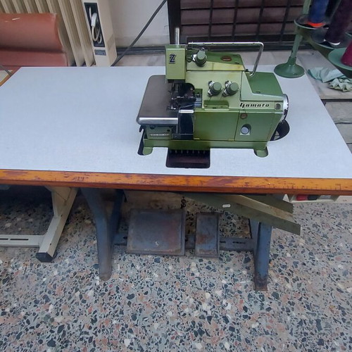 Professional sewing machines used, Yuki, Clompal automatic, Yiamato three-thread