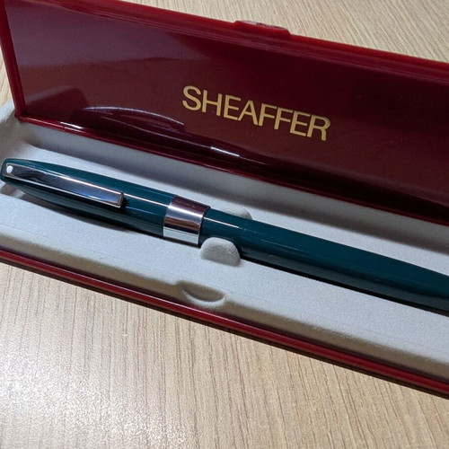 Fountain pen Sheaffer Triumph Imperial 1994 green like new
