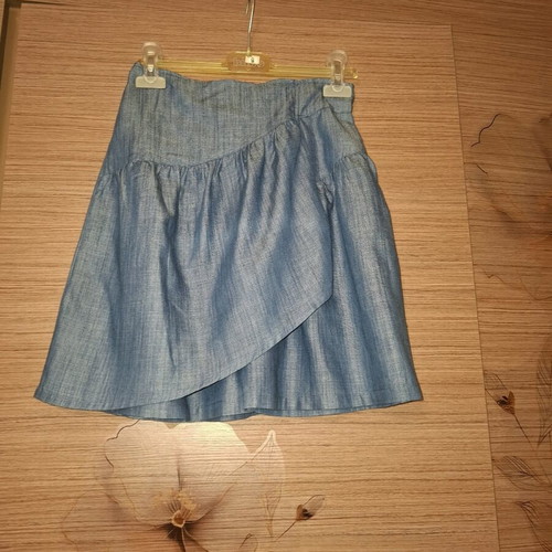 Le Trone Noir girls' shorts size 14, skirt style, blue, like new
