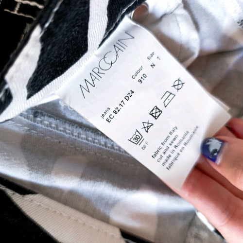 Marc Cain flared jeans with animal print, like new, size XS