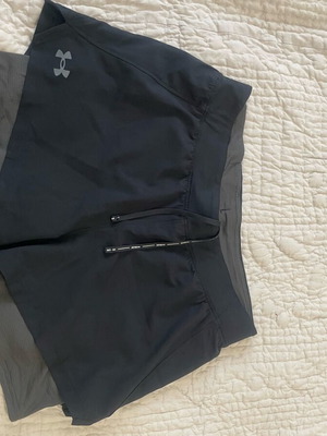 Σορτσάκι αθλητικό UNDER ARMOUR