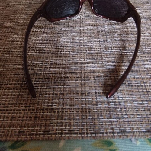 Children's sunglasses like new, burgundy brown shade