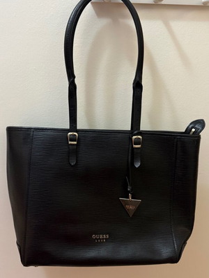 Guess Luxe shoulder bag black like new
