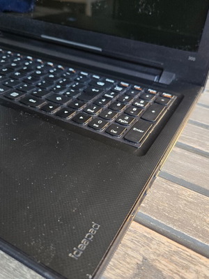 Laptop Lenovo ideapad 300 μεταχειρισμένο με Windows 11, 4GB RAM, 500GB HDD