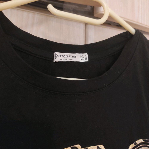 Black short-sleeve blouse like new with design, size M
