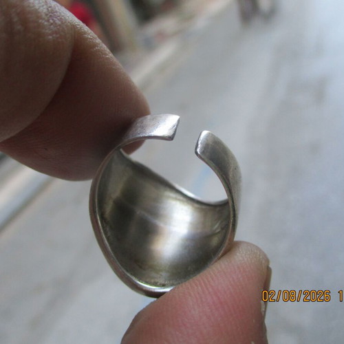 Silver 925 Elegant Women's Ring like new, adjustable