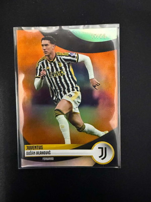 Dusan Vlahovic Orange /25 Topps Juventus Team Set 2024