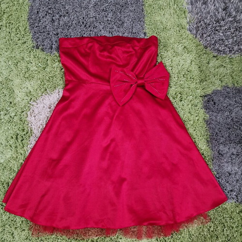 Staples dress red with bow, like new, size M