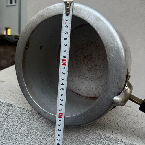 Pressure cooker used from the last century