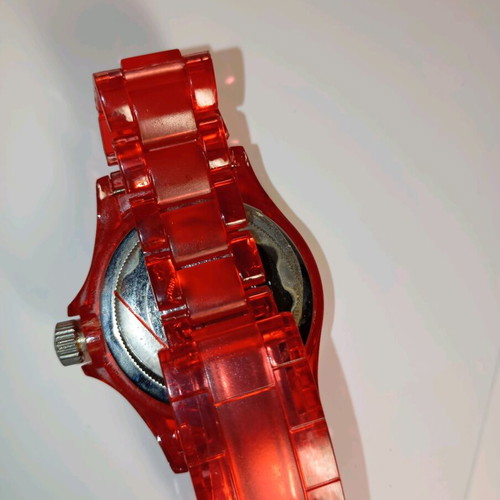 Women's wristwatch battery powered used, needs battery change