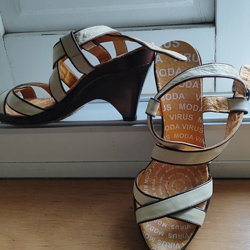 Virus Moda women's leather sandals like new, beige and brown