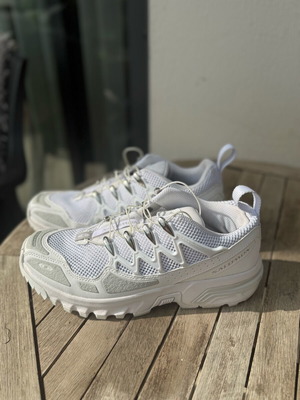 Salomon αθλητικά παπούτσια νούμερο 40.5 σαν καινούργια, άσπρα unisex