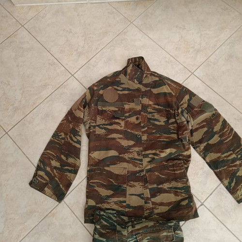 Camouflage military uniform set, jacket large, pants medium