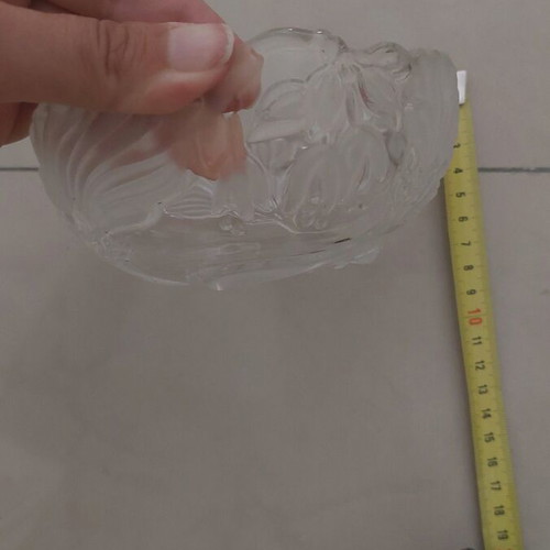Embossed glass bowl like new