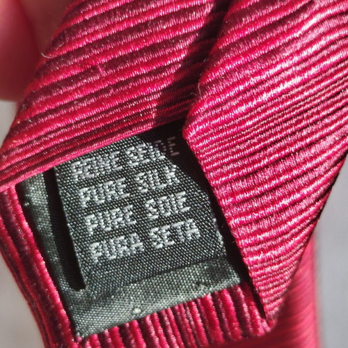 Silk tie like new, red