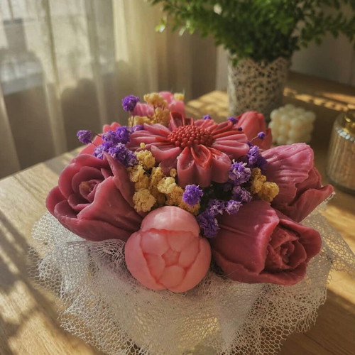 Soy Wax Bouquet in Ceramic Pot new